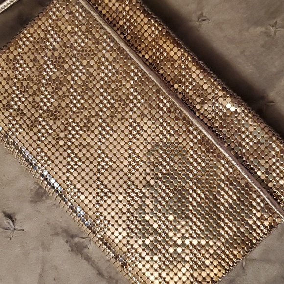 Whiting and Davis mesh clutch - Picture 9 of 10